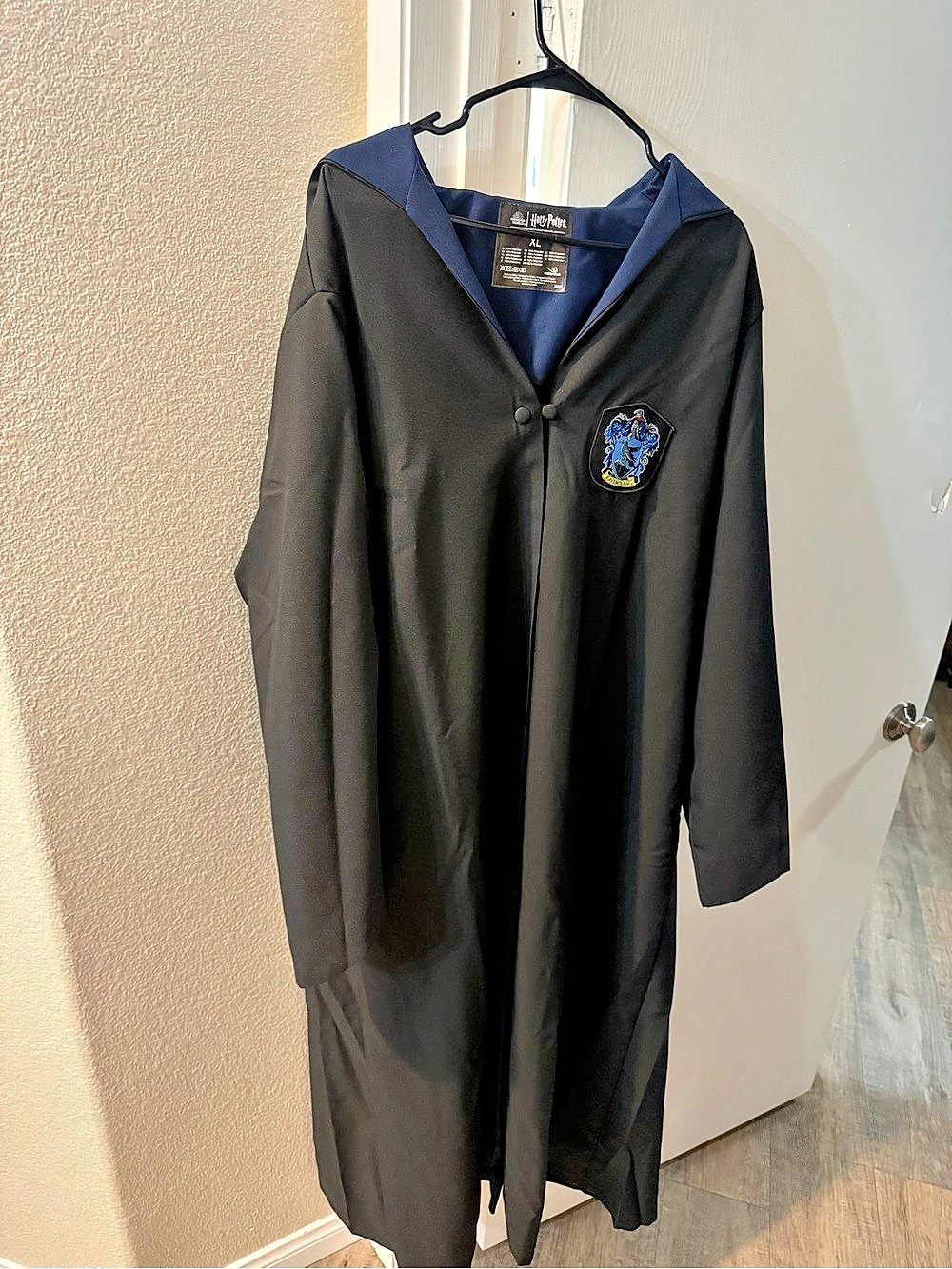 Harry Potter Hogwarts robe Black & Blue XL Like New